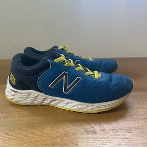 New Balance Kids Pull On Running Shoes size 1
